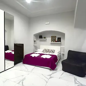 Apartamento Diego Hause Duomo, Nápoles